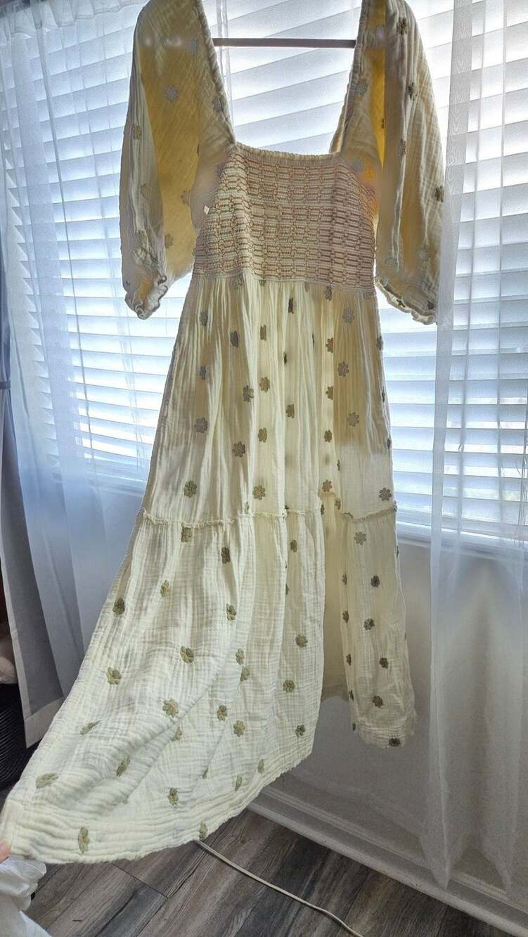Free People After The Storm Dress Size M Cream Floral Embroidered Maxi Puff